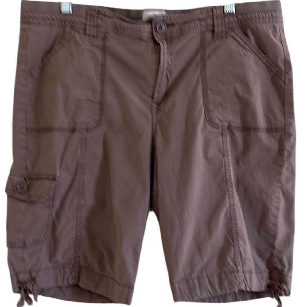 ST. JOHN’S BAY KHAKI GREEN CARGO SHORTS Size 14 - Picture 2 of 13